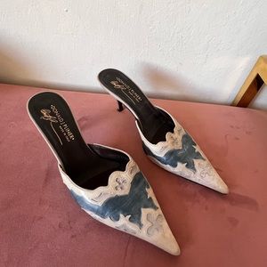 Donald J Pilner Pumps